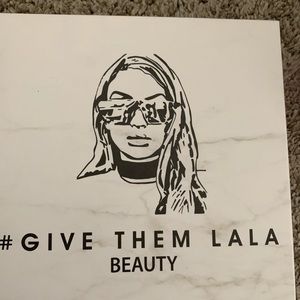 Give them LaLa pallete